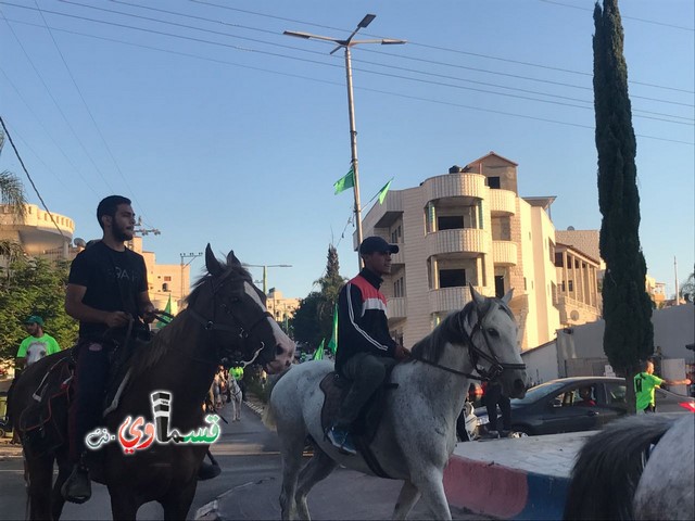 فيديو : الخياله القسماوية تجوب شوارع المدينة في مسيرة احتفالية بقدوم شهر رمضان المبارك 